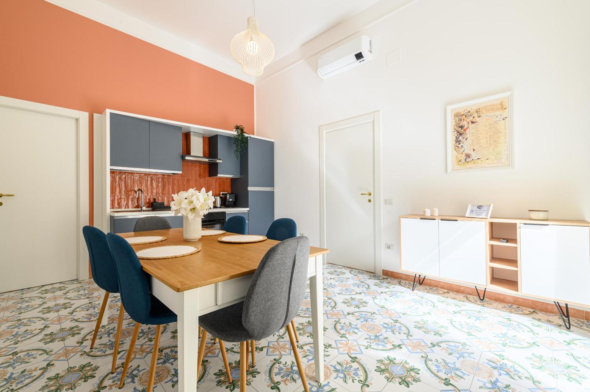 Guest House 121 Charming Apartment Napels Buitenkant foto