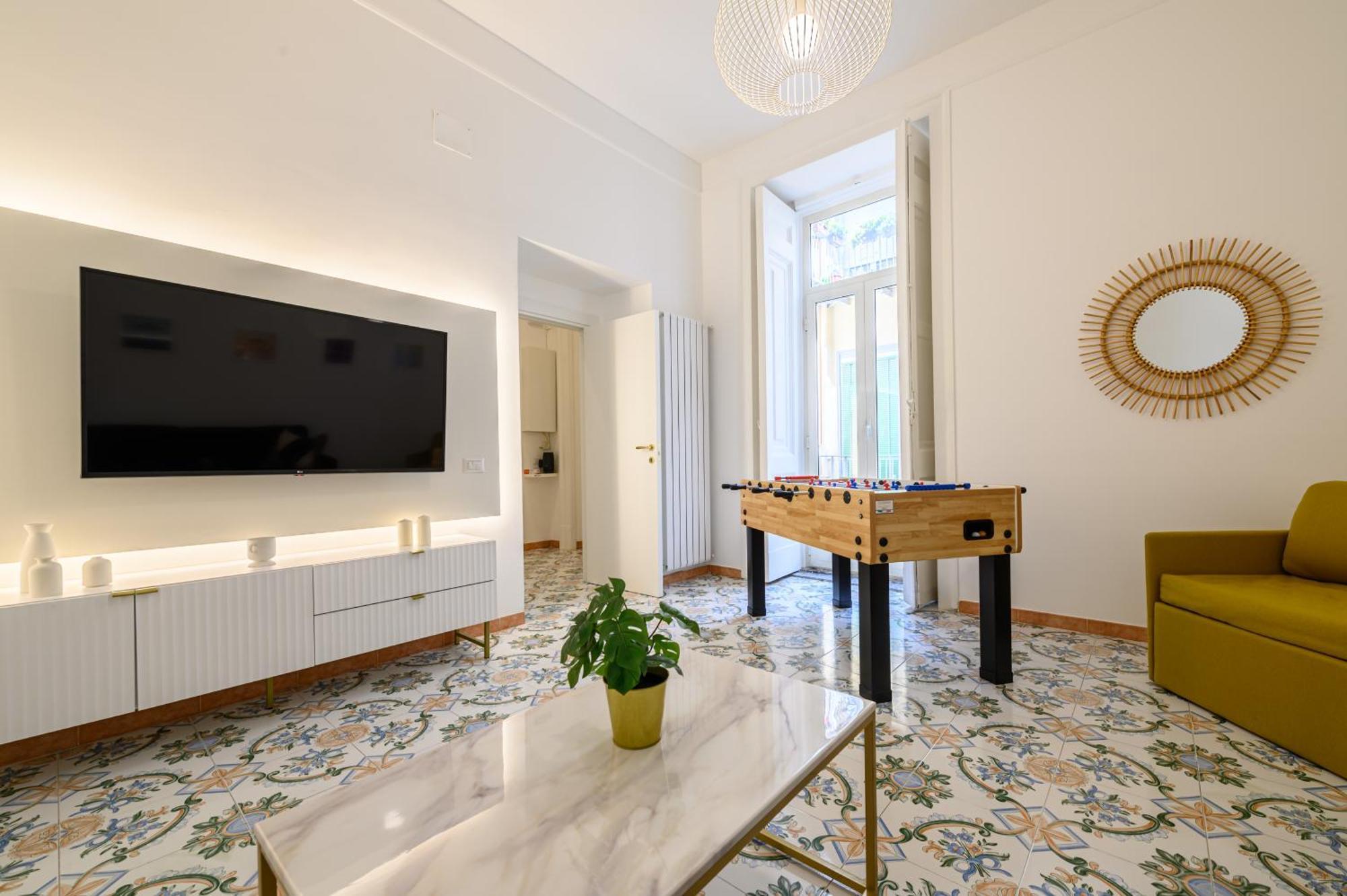 Guest House 121 Charming Apartment Napels Buitenkant foto