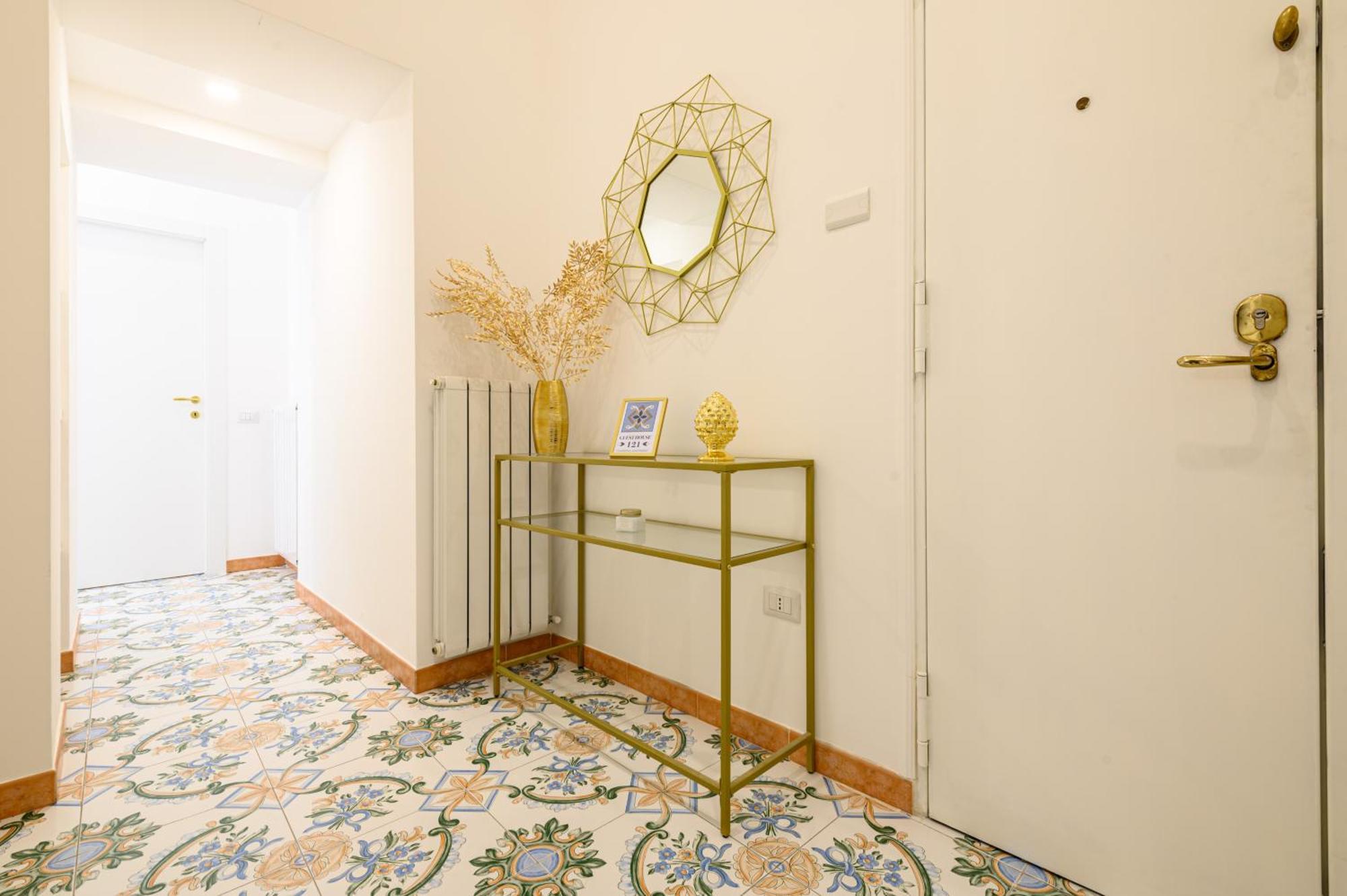Guest House 121 Charming Apartment Napels Buitenkant foto